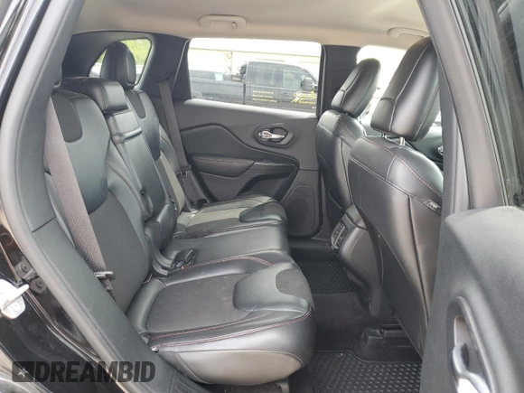 2017 Jeep Cherokee Trailhawk z VIN 1C4PJMBS2HW546180, wystawiony jako Copart lot #55274225 z przebiegiem 116 351 mil mil oraz Szkoda całkowita • Salvage title. Historia ofert i sprzedaży dostępna na DreamBid. Obrazek 10.