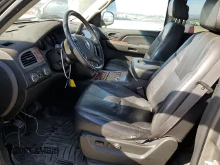 2008 Chevrolet Suburban LT w/3LT with VIN 3GNFK16388G165630, listed as a Copart auction lot 75897524 with 135,573 mi miles and Salvage Title. Bid and sale history available at carsss.com. Image 7.