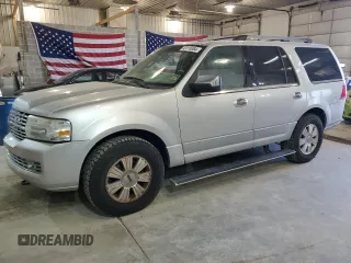 2010 Lincoln Navigator z VIN 5LMJJ2J59AEJ07374, wystawiony jako Copart lot #49116364 z przebiegiem 145 557 mil mil oraz Nie do naprawy • Non repairable. Historia ofert i sprzedaży dostępna na DreamBid. Obrazek 1.