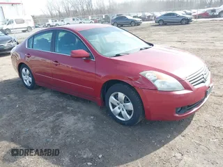 2007 Nissan Altima 2.5 with VIN 1N4AL21E87N414518, listed as a IAAI auction lot 41788225 with 172,013 mi miles. Bid and sale history available at carsss.com. Image 1.