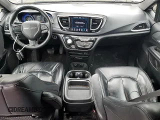 2018 Chrysler Pacifica Touring L with VIN 2C4RC1BG7JR175156, listed as a Copart auction lot 52935435 with 106,264 mi miles and Salvage Title. Bid and sale history available at DreamBid. Image 8.