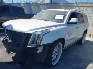 2016 Cadillac Escalade Platinum z VIN 1GYS4DKJ6GR290318, wystawiony jako IAAI lot #40090625 z przebiegiem Nie podano mil oraz . Historia ofert i sprzedaży dostępna na DreamBid. Obrazek 19.