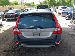 2012 Volvo XC70 T6 z VIN YV4902BZ1C1143307, wystawiony jako IAAI lot #42140146 z przebiegiem 173 106 mil mil oraz . Historia ofert i sprzedaży dostępna na DreamBid. Obrazek 15.