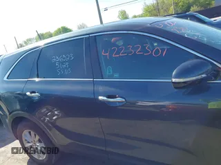 2020 Kia Sorento LX z VIN 5XYPGDA37LG658455, wystawiony jako IAAI lot #42232301 z przebiegiem 43 666 mil mil oraz . Historia ofert i sprzedaży dostępna na DreamBid. Obrazek 13.