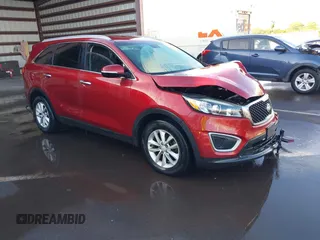 2018 Kia Sorento LX z VIN 5XYPG4A35JG425106, wystawiony jako IAAI lot #41274724 z przebiegiem 43 691 mil mil oraz . Historia ofert i sprzedaży dostępna na DreamBid. Obrazek 1.