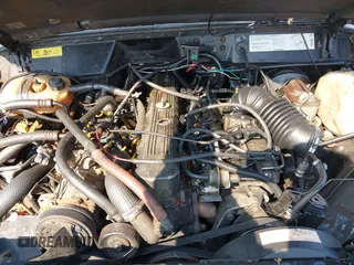 1990 Jeep Cherokee with VIN 1J4FJ38L1LL100497, listed as a IAAI auction lot 37253812 with 214,943 mi miles and . Bid and sale history available at DreamBid. Image 10.