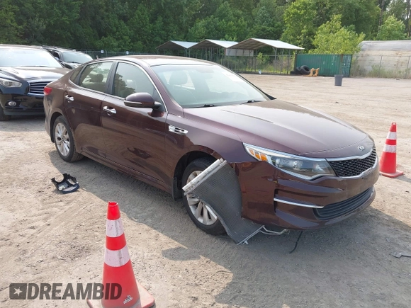 2018 Kia Optima LX z VIN 5XXGT4L30JG268095, wystawiony jako IAAI lot #42411812 z przebiegiem 119 150 mil mil oraz . Historia ofert i sprzedaży dostępna na DreamBid. Obrazek 1.