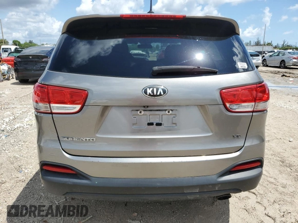 2018 Kia Sorento LX with VIN 5XYPG4A56JG350014, listed as a Copart auction lot 55232835 with 184,875 mi miles and Clean Title. Bid and sale history available at DreamBid. Image 6.