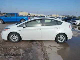 2012 Toyota Prius z VIN JTDKN3DP3C3012388, wystawiony jako IAAI lot #42436517 z przebiegiem 196 072 mil mil oraz . Historia ofert i sprzedaży dostępna na DreamBid. Obrazek 14.
