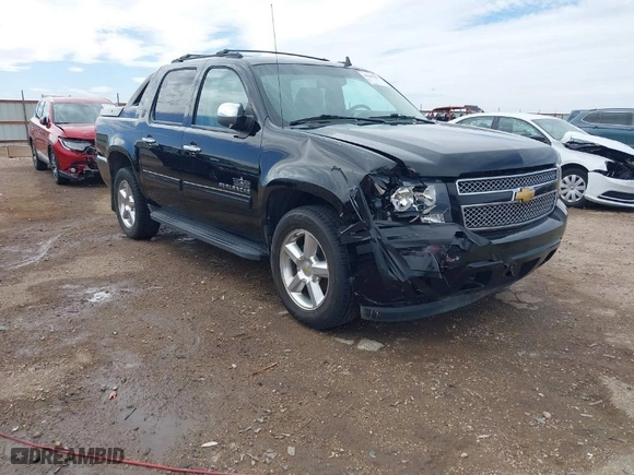 2013 Chevrolet Avalanche LT with VIN 3GNTKFE70DG297831, listed as a IAAI auction lot 41709367 with 107,811 mi miles. Bid and sale history available at carsss.com. Image 1.