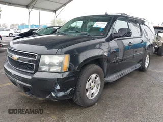 2011 Chevrolet Suburban LT with VIN 1GNSCJE01BR327933, listed as a IAAI auction lot 41813011 with 279,627 mi miles. Bid and sale history available at carsss.com. Image 22.