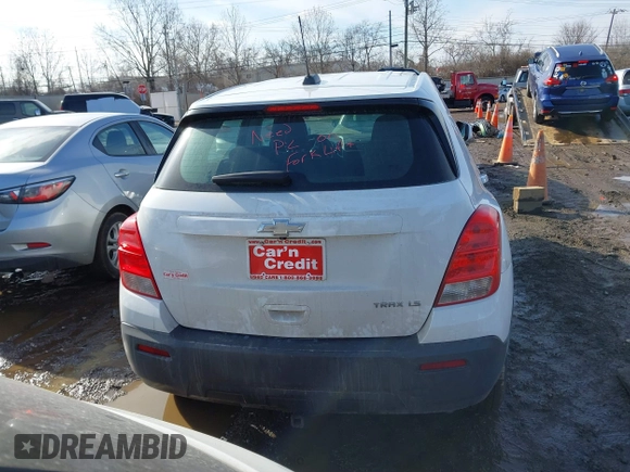 2016 Chevrolet Trax LS with VIN 3GNCJKSB3GL267030, listed as a IAAI auction lot 41485429 with 126,301 mi miles. Bid and sale history available at carsss.com. Image 17.