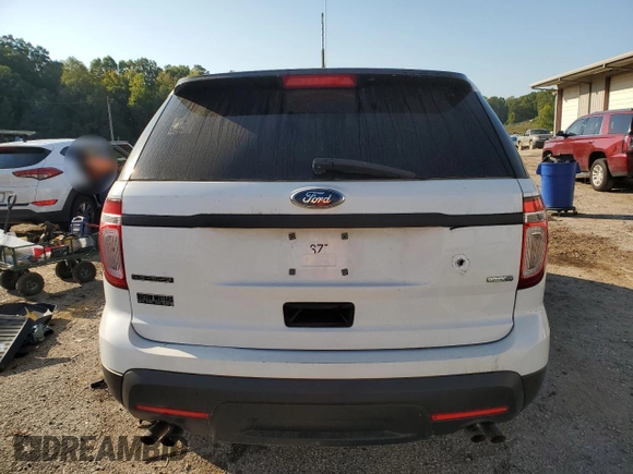 2013 Ford Utility Police Interceptor with VIN 1FM5K8AR0DGB63879, listed as a Copart auction lot 82241054 with 124,768 mi miles and Salvage Title. Bid and sale history available at carsss.com. Image 6.