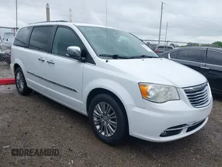 2015 Chrysler Town & Country Touring L z VIN 2C4RC1CG6FR507075, wystawiony jako IAAI lot #42367626 z przebiegiem 160 222 mil mil oraz . Historia ofert i sprzedaży dostępna na DreamBid. Obrazek 1.