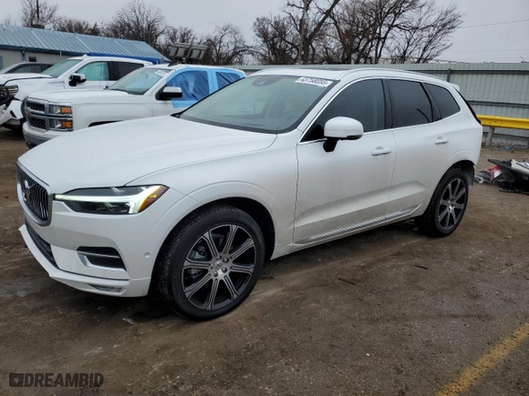 2021 Volvo XC60 Inscription with VIN YV4102RL8M1774023, listed as a Copart auction lot 43758055 with 14,085 mi miles and Salvage Title. Bid and sale history available at carsss.com. Image 1.