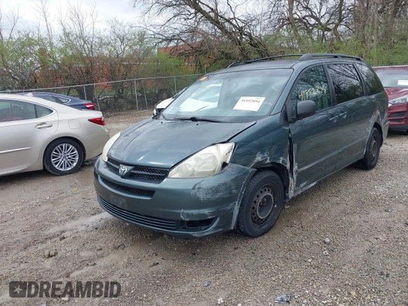 2005 Toyota Sienna CE with VIN 5TDZA23C15S313939, listed as a IAAI auction lot 41952894 with 268,191 mi miles. Bid and sale history available at carsss.com. Image 22.