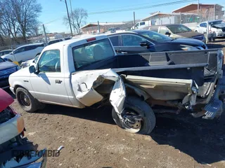 2000 Ford Ranger XL with VIN 1FTYR10V7YPA13552, listed as a IAAI auction lot 41344663 with 139,724 mi miles. Bid and sale history available at carsss.com. Image 15.