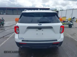 2022 Ford Explorer XLT z VIN 1FMSK7DHXNGB35329, wystawiony jako IAAI lot #42221442 z przebiegiem 56 655 mil mil oraz . Historia ofert i sprzedaży dostępna na DreamBid. Obrazek 16.