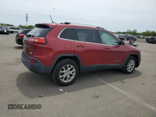 2015 Jeep Cherokee Latitude z VIN 1C4PJMCS2FW635212, wystawiony jako Copart lot #57851645 z przebiegiem 90 887 mil mil oraz Szkody całkowita. Historia ofert i sprzedaży dostępna na DreamBid. Obrazek 3.