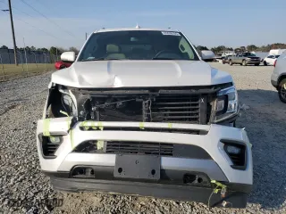 2018 Ford Expedition XLT with VIN 1FMJU1JT4JEA32215, listed as a Copart auction lot 45538765 with 110,191 mi miles and Salvage Title. Bid and sale history available at carsss.com. Image 5.