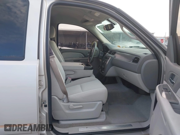 2008 Chevrolet Tahoe LS with VIN 1GNFC13C18R185820, listed as a IAAI auction lot 42662827 with 186,500 mi miles and . Bid and sale history available at DreamBid. Image 5.