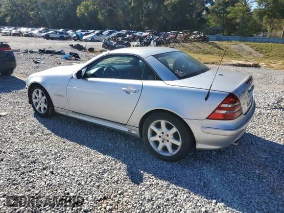 2001 Mercedes-Benz SLK 230 Kompressor z VIN WDBKK49F31F188527, wystawiony jako Copart lot #84489514 z przebiegiem 182 831 mil mil oraz Szkoda całkowita • Salvage title. Historia ofert i sprzedaży dostępna na DreamBid. Obrazek 2.