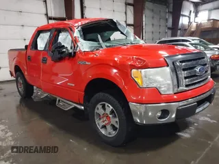 2011 Ford F-150 XLT with VIN 1FTFW1CT6BFB33379, listed as a IAAI auction lot 41557997 with 272,115 mi miles. Bid and sale history available at carsss.com. Image 1.