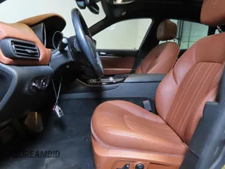 2018 Maserati Levante z VIN ZN661XUA0JX296177, wystawiony jako Copart lot #48325755 z przebiegiem 42 714 mil mil oraz Szkoda całkowita • Salvage title. Historia ofert i sprzedaży dostępna na DreamBid. Obrazek 9.