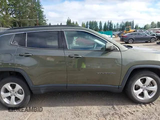 2018 Jeep Compass Latitude z VIN 3C4NJDBB7JT261252, wystawiony jako IAAI lot #42706225 z przebiegiem 56 303 mil mil oraz . Historia ofert i sprzedaży dostępna na DreamBid. Obrazek 13.