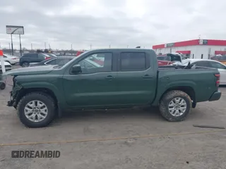 2023 Nissan Frontier Pro-4X z VIN 1N6ED1EK8PN667192, wystawiony jako IAAI lot #41705734 z przebiegiem 67 631 mil mil oraz . Historia ofert i sprzedaży dostępna na DreamBid. Obrazek 15.