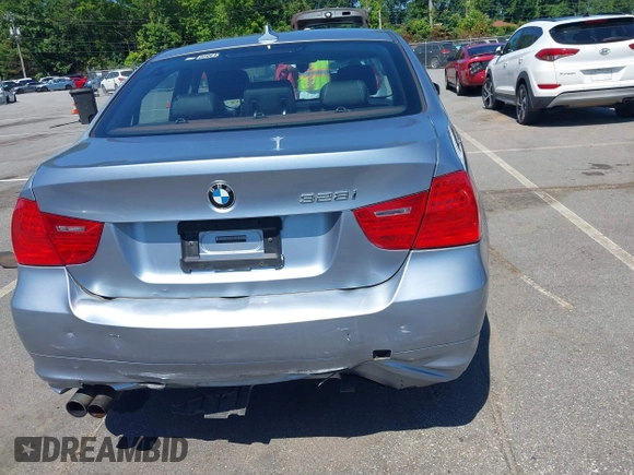 2011 BMW 3 Series 328i xDrive with VIN WBAPK7C57BA971290, listed as a IAAI auction lot 42559588 with 157,477 mi miles and . Bid and sale history available at DreamBid. Image 16.