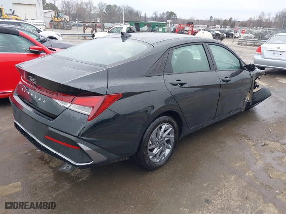 2024 Hyundai Elantra SEL with VIN KMHLM4DG4RU756772, listed as a IAAI auction lot 41551743 with 8,435 mi miles. Bid and sale history available at carsss.com. Image 4.