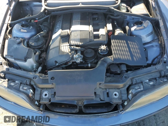 2005 BMW 3 Series 325i with VIN WBAET37435NH06848, listed as a Copart auction lot 44461725 with 91,042 mi miles and Salvage Title. Bid and sale history available at carsss.com. Image 11.
