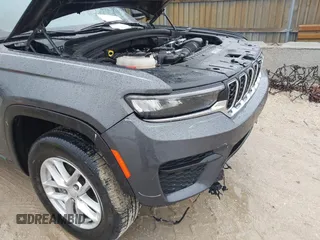 2024 Jeep Grand Cherokee Altitude z VIN 1C4RJHAG7RC156367, wystawiony jako IAAI lot #41718501 z przebiegiem 35 206 mil mil oraz . Historia ofert i sprzedaży dostępna na DreamBid. Obrazek 17.