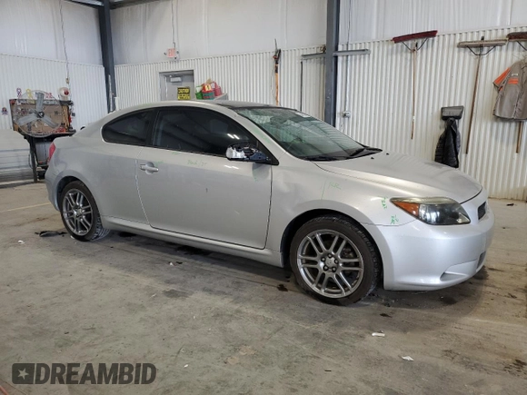 2006 Scion tC z VIN JTKDE167760090455, wystawiony jako Copart lot #54485705 z przebiegiem 161 510 mil mil oraz Szkoda całkowita • Salvage title. Historia ofert i sprzedaży dostępna na DreamBid. Obrazek 4.