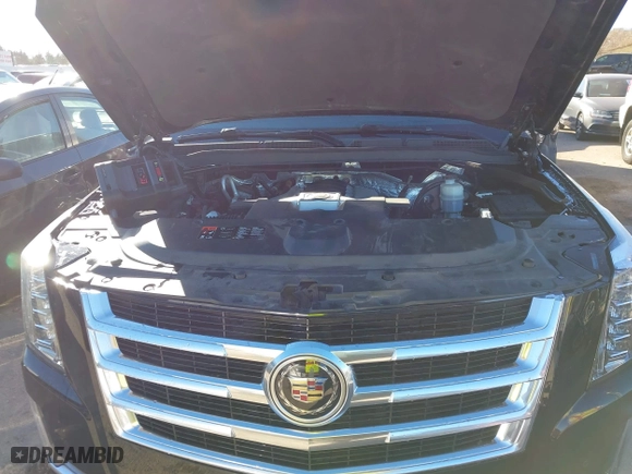 2015 Cadillac Escalade Premium with VIN 1GYS4CKJ0FR180180, listed as a IAAI auction lot 41054933 with 146,974 mi miles. Bid and sale history available at carsss.com. Image 10.
