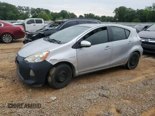 2014 Toyota Prius One with VIN JTDKDTB37E1572299, listed as a Copart auction lot 56252685 with 151,571 mi miles and Clean Title. Bid and sale history available at DreamBid. Image 1.