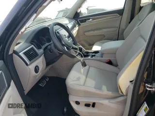 2019 Volkswagen Atlas SE z VIN 1V2XR2CA8KC591411, wystawiony jako Copart lot #65071173 z przebiegiem 14 637 mil mil oraz Szkoda całkowita • Salvage title. Historia ofert i sprzedaży dostępna na DreamBid. Obrazek 7.