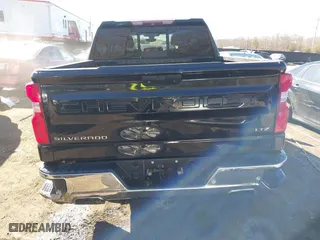 2019 Chevrolet Silverado 1500 LTZ with VIN 3GCUYGED2KG238980, listed as a IAAI auction lot 41426657 with 87,795 mi miles. Bid and sale history available at carsss.com. Image 17.