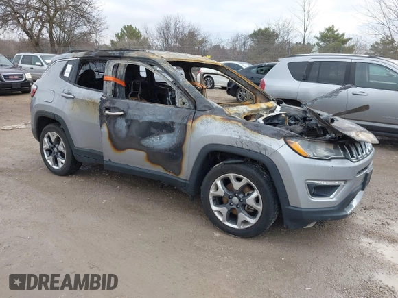 2019 Jeep Compass Limited with VIN 3C4NJCCB3KT675963, listed as a IAAI auction lot 41113330 with 1 mi miles. Bid and sale history available at carsss.com. Image 1.
