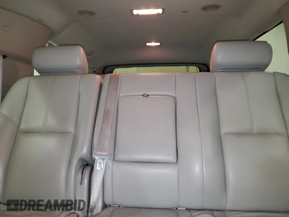 2008 Chevrolet Suburban Commercial with VIN 1GNFK16328J230440, listed as a Copart auction lot 46373895 with 250,370 mi miles and Clean Title. Bid and sale history available at carsss.com. Image 10.