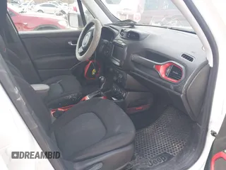 2018 Jeep Renegade Trailhawk with VIN ZACCJBCB9JPG76350, listed as a IAAI auction lot 40249880 with 74,926 mi miles. Bid and sale history available at carsss.com. Image 5.