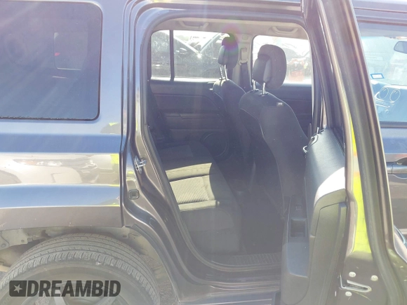 2015 Jeep Patriot Sport with VIN 1C4NJPBB5FD429467, listed as a IAAI auction lot 41972930 with 224,590 mi miles and . Bid and sale history available at carsss.com. Image 8.