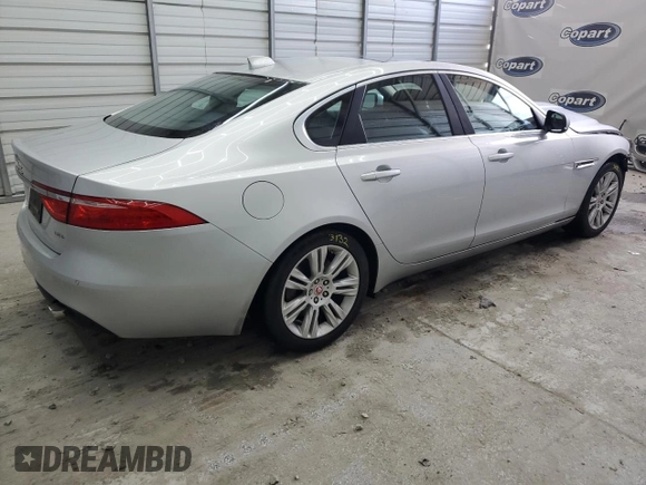 2017 Jaguar XF 35t Premium with VIN SAJBD4BV8HCY34574, listed as a Copart auction lot 79428594 with 73,256 mi miles and Clean Title. Bid and sale history available at carsss.com. Image 3.