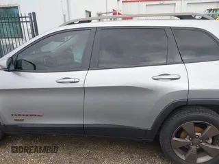 2016 Jeep Cherokee Latitude with VIN 1C4PJLCB5GW369955, listed as a IAAI auction lot 41297796 with 99,029 mi miles. Bid and sale history available at carsss.com. Image 15.