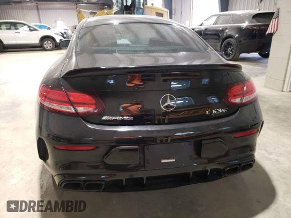 2019 Mercedes-Benz C 63 S AMG z VIN WDDWJ8HB7KF868420, wystawiony jako Copart lot #68820483 z przebiegiem 29 520 mil mil oraz . Historia ofert i sprzedaży dostępna na DreamBid. Obrazek 6.
