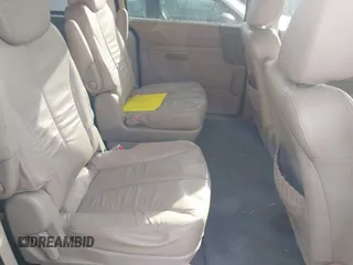 2008 Kia Sedona LX with VIN KNDMB233186264043, listed as a IAAI auction lot 41462661 with 183,763 mi miles. Bid and sale history available at carsss.com. Image 8.