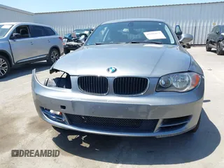 2011 BMW 1 Series 128i z VIN WBAUP9C58BVL89949, wystawiony jako IAAI lot #42086813 z przebiegiem 115 723 mil mil oraz . Historia ofert i sprzedaży dostępna na DreamBid. Obrazek 12.