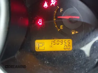 2008 Nissan Versa S z VIN 3N1BC13E08L413373, wystawiony jako IAAI lot #42475450 z przebiegiem 150 955 mil mil oraz . Historia ofert i sprzedaży dostępna na DreamBid. Obrazek 7.