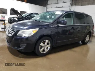 2011 Volkswagen Routan SE with VIN 2V4RW3DG5BR622235, listed as a Copart auction lot 61046085 with 167,901 mi miles and Clean title. Bid and sale history available at DreamBid. Image 1.
